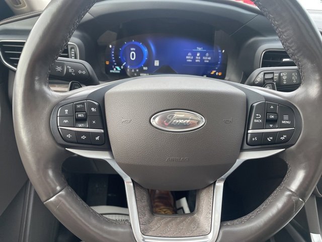 Used 2020 Ford Explorer Platinum w/ Premium Technology Package image 15