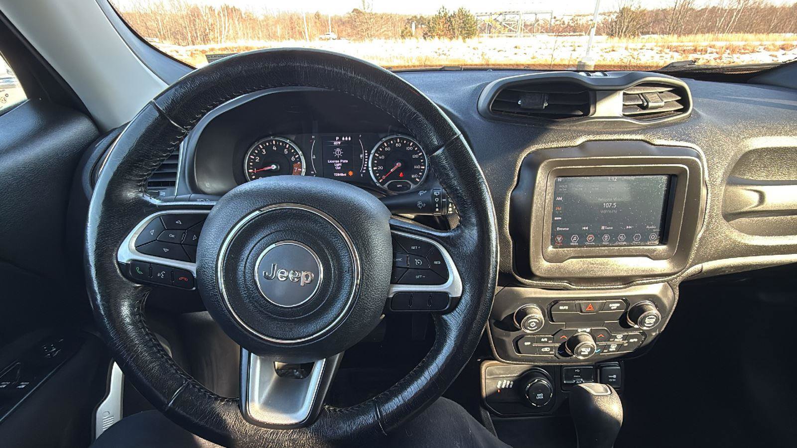 Used 2019 Jeep Renegade Latitude w/ Cold Weather Group image 27