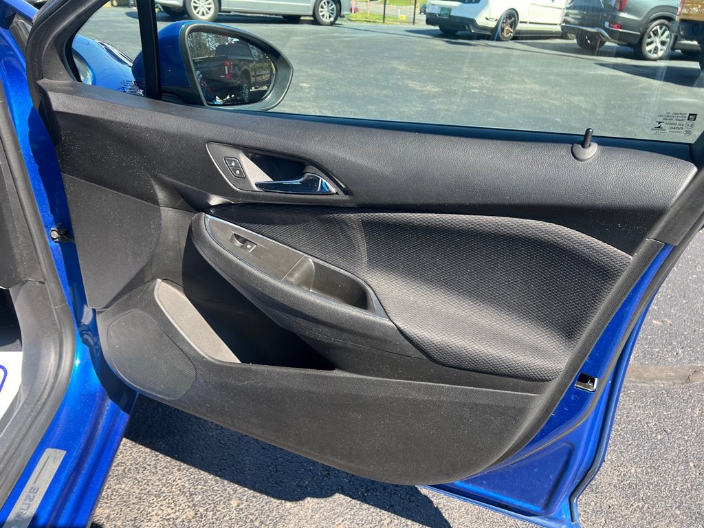 Used 2016 Chevrolet Cruze LT FWD image 20