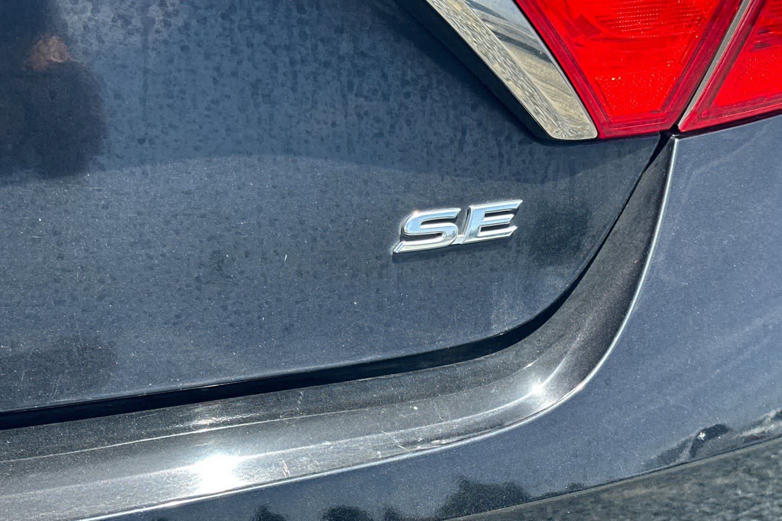 Used 2016 Toyota Camry SE FWD image 13