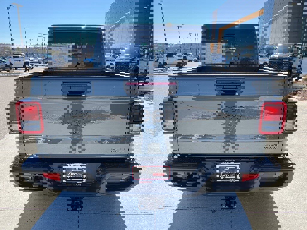 New 2026 Jeep Gladiator Sport image 18