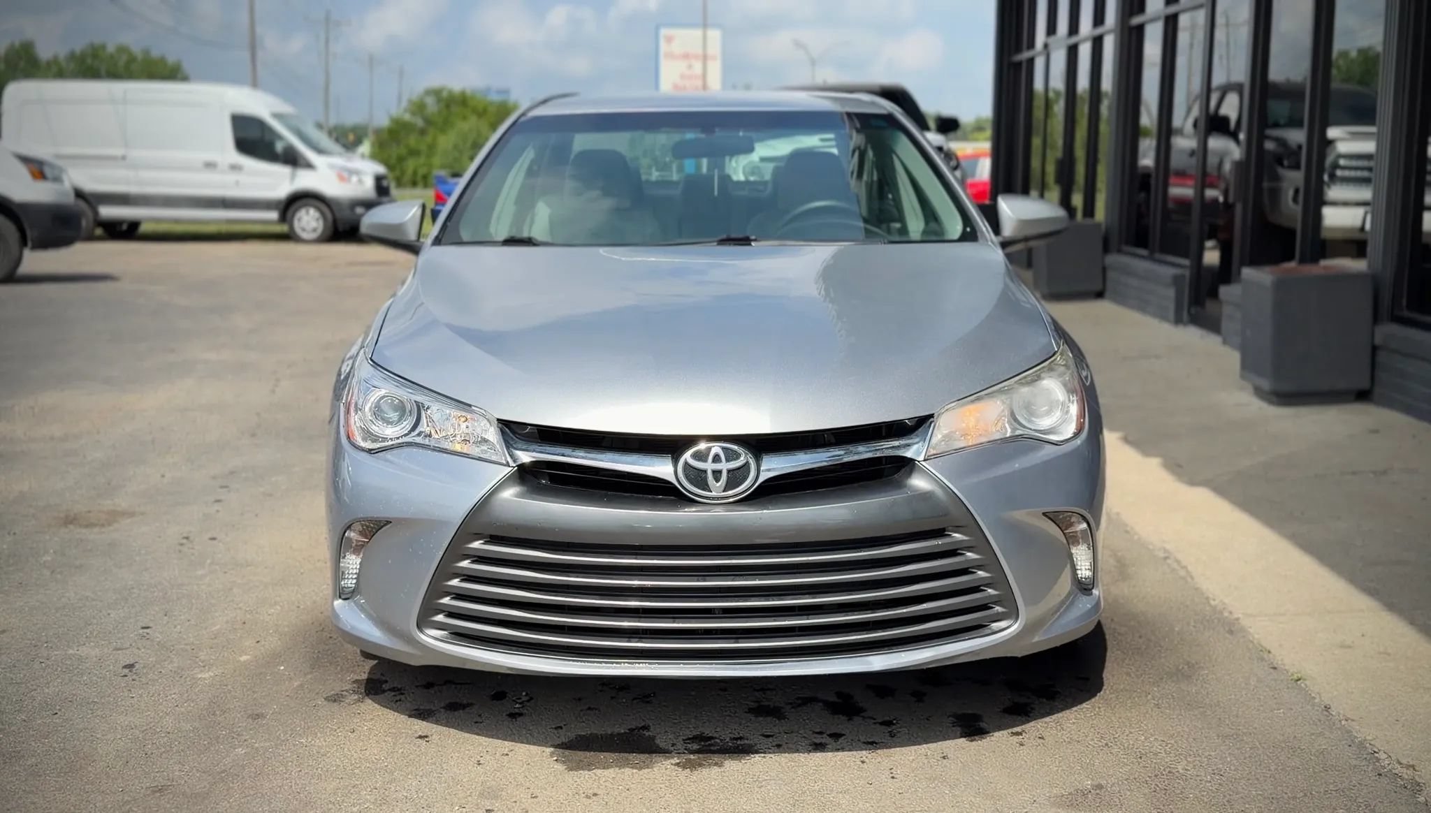 Used 2017 Toyota Camry LE FWD image 6