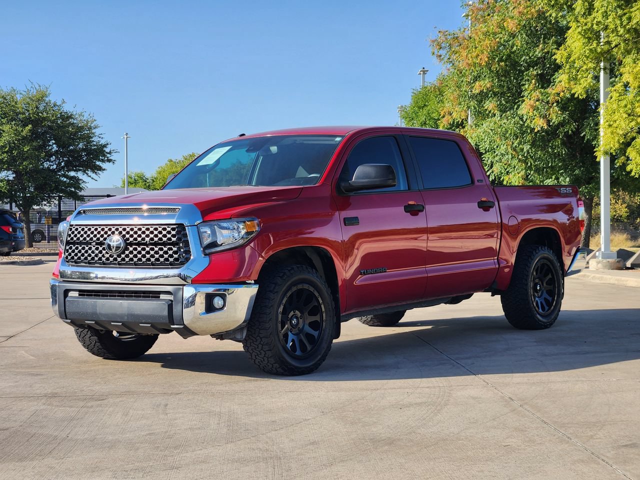 Used 2018 Toyota Tundra SR5 w/ SR5 Upgrade Package RWD image 3