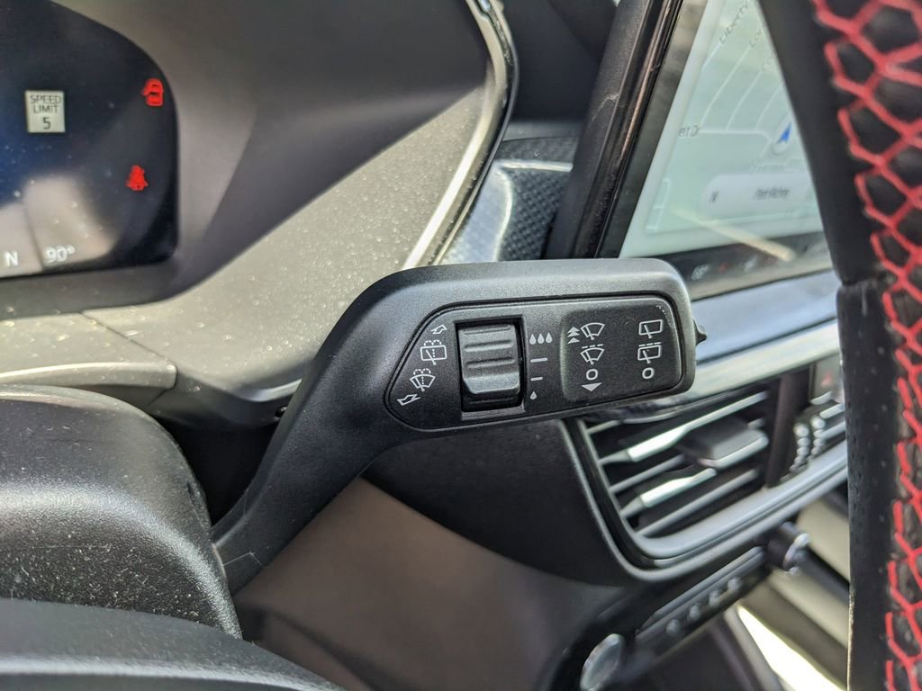 Used 2025 Ford Escape ST-Line Elite image 34