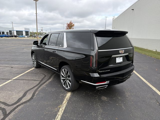 New 2026 Cadillac Escalade ESV Luxury w/ Touring Package image 7
