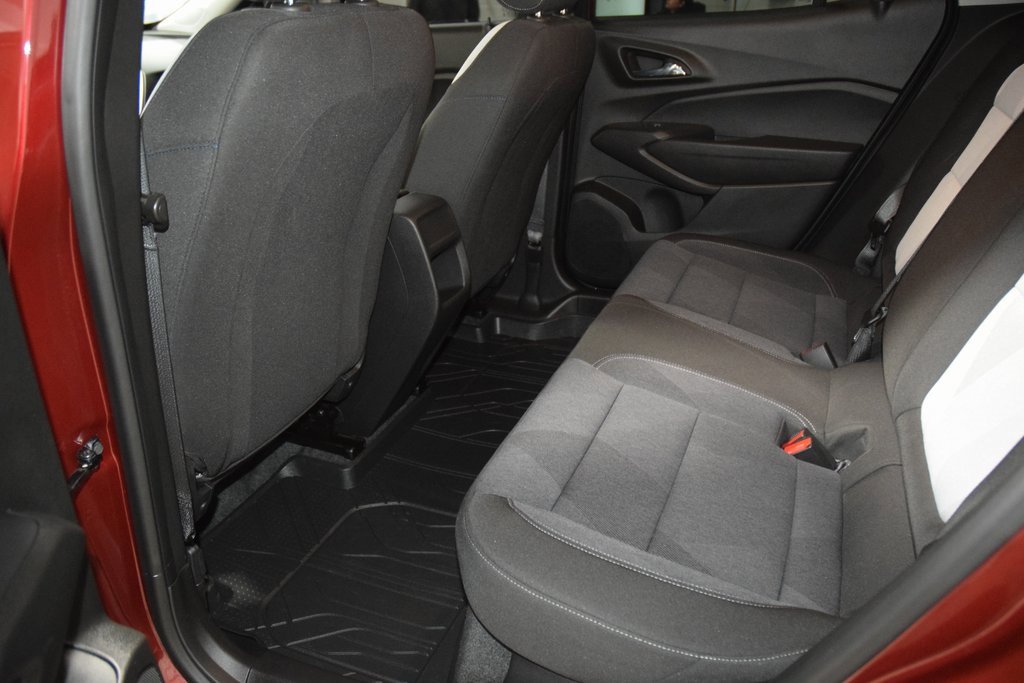 Certified 2024 Chevrolet Trax LS w/ Driver Confidence Package image 35