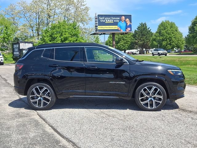 Certified 2025 Jeep Compass Limited w/ Elite Group AWD/4WD image 7