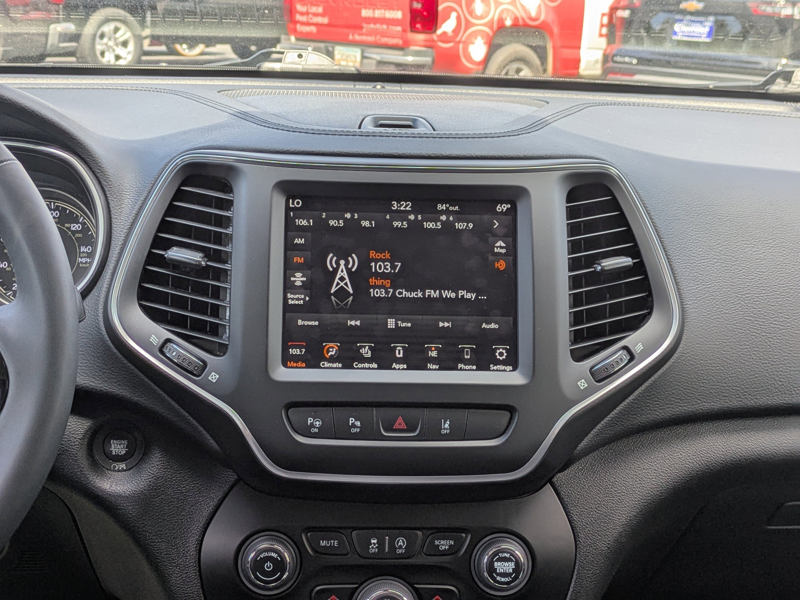 Used 2023 Jeep Cherokee Altitude Lux image 20