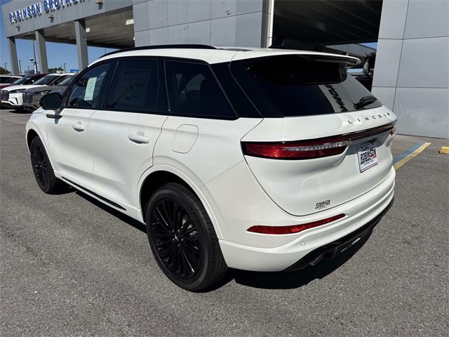 New 2026 Lincoln Corsair Premiere image 4