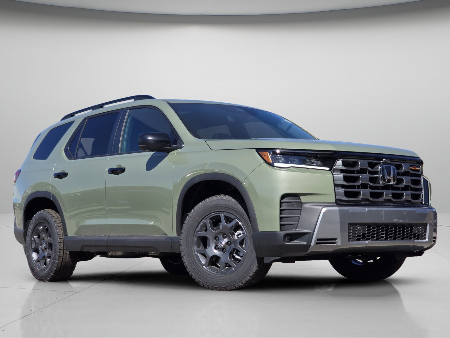 New 2026 Honda Pilot TrailSport image 2