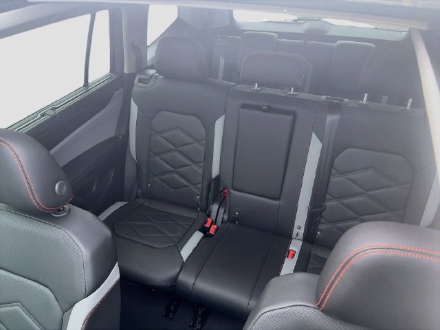 New 2026 Volkswagen Atlas Peak Edition AWD/4WD image 21
