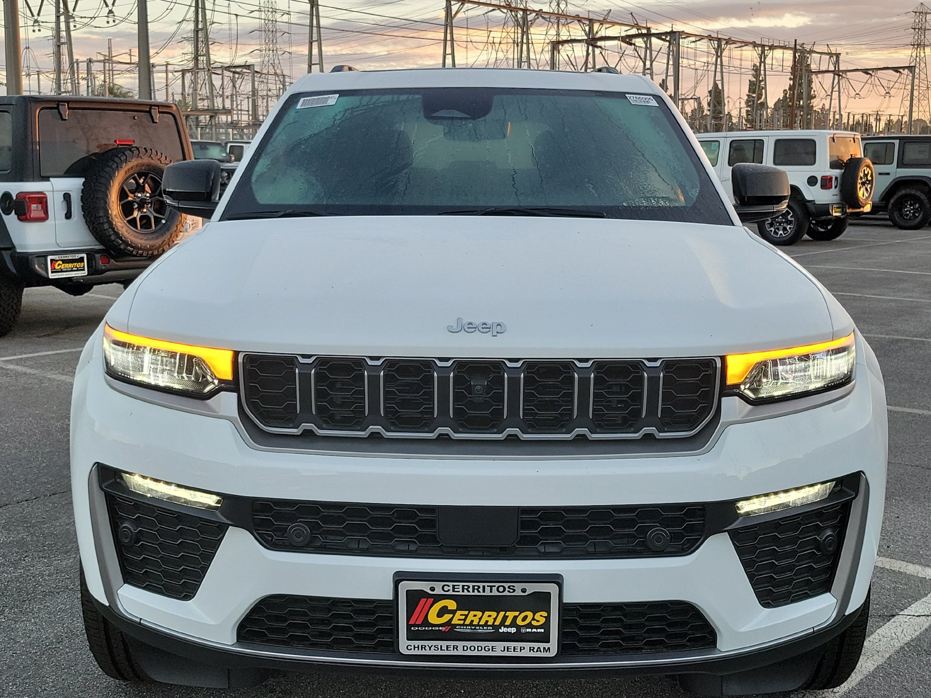 New 2027 Jeep Grand Cherokee Limited w/ Technology Group II RWD image 4