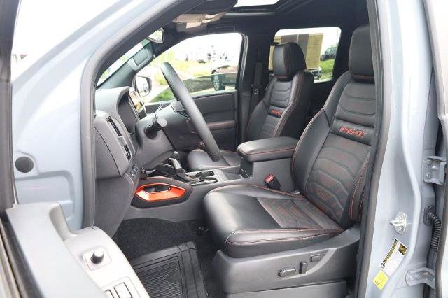Certified 2025 Nissan Frontier PRO-4X w/ Pro Premium Package AWD/4WD image 8