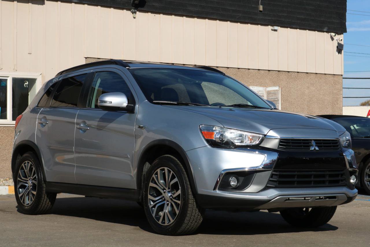 Used 2017 Mitsubishi Outlander Sport SEL AWD/4WD image 4