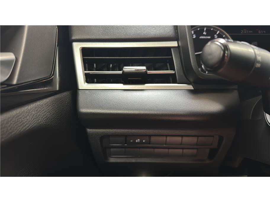 Used 2025 Mitsubishi Outlander ES FWD image 40
