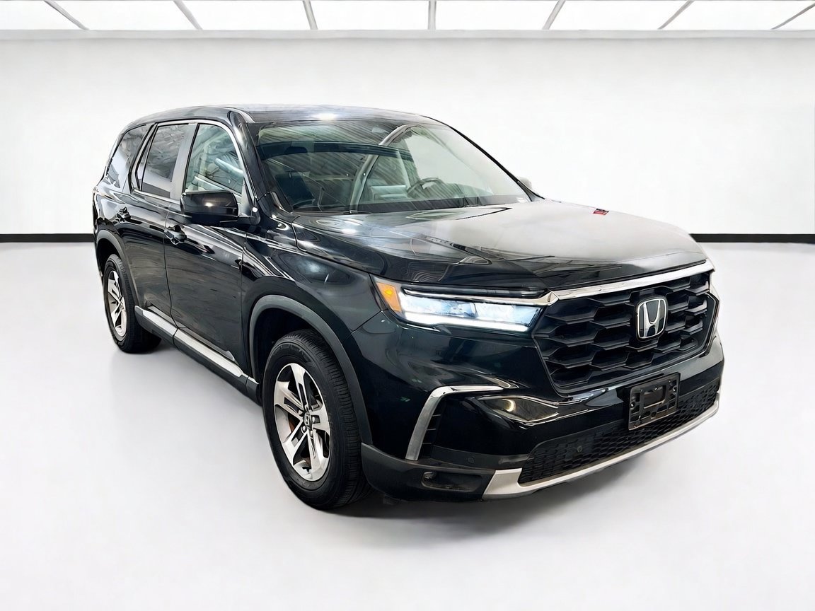 Used 2025 Honda Pilot EX-L image 3