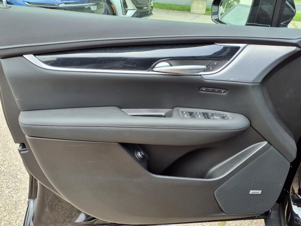 New 2025 Cadillac XT5 Premium Luxury w/ LPO, Floor Liner Package image 11