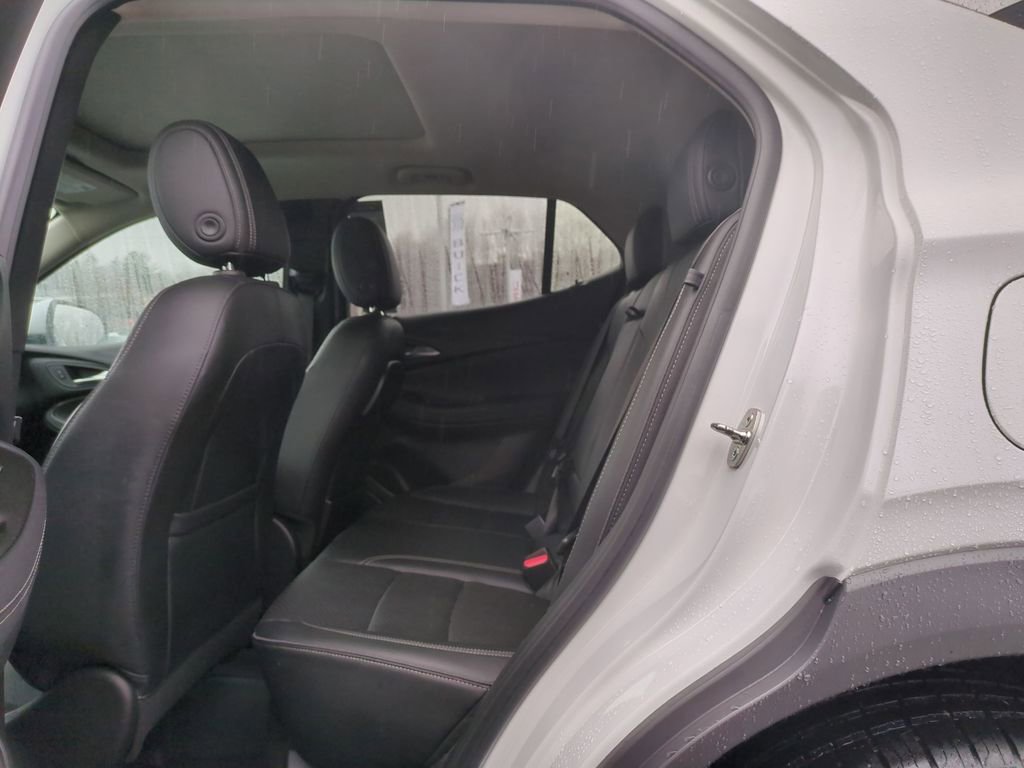 Certified 2022 Buick Encore GX Essence w/ Advanced Technology Package AWD/4WD image 15