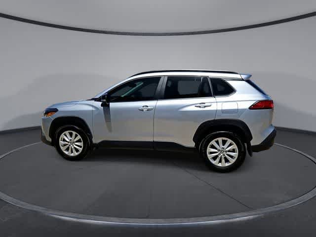 Used 2025 Toyota Corolla Cross LE FWD image 5