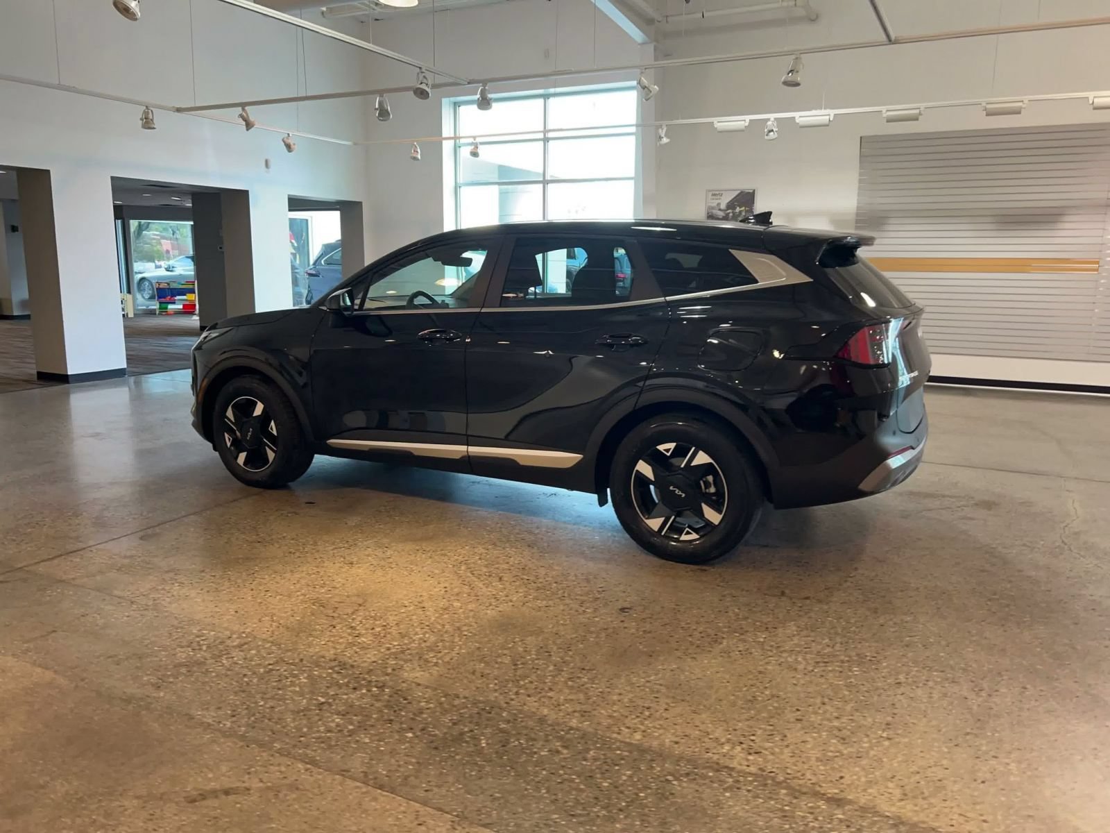 Used 2026 Kia Sportage LX FWD image 9