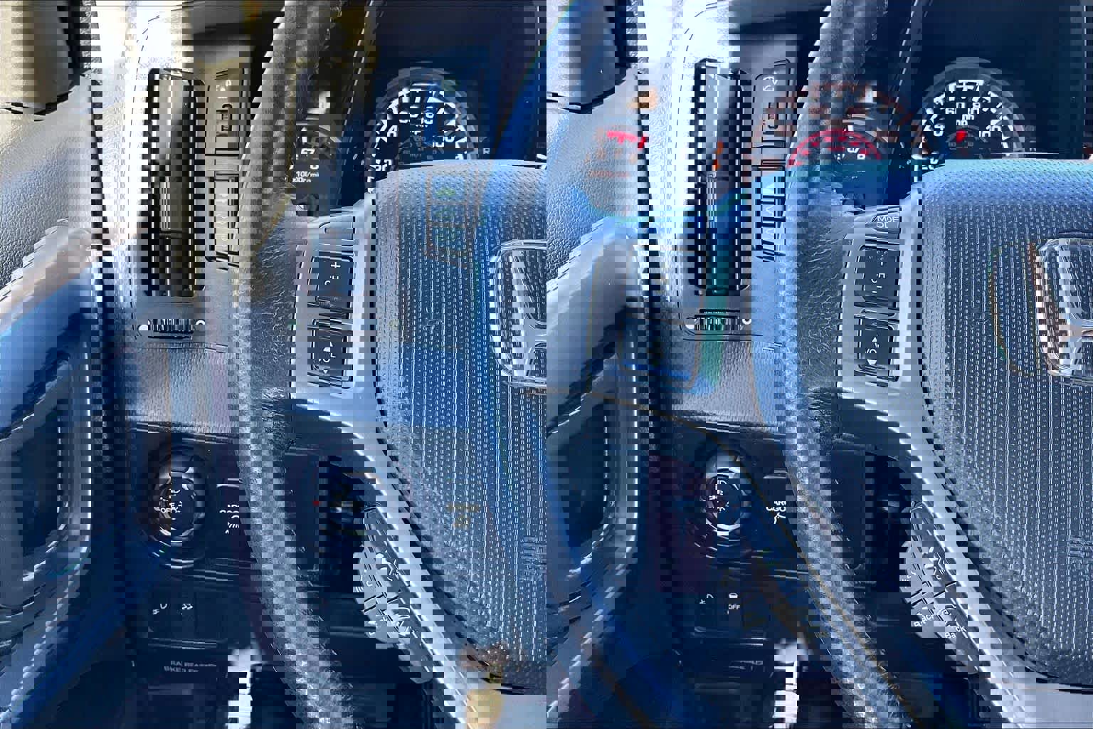 Used 2014 Honda Ridgeline SE image 23