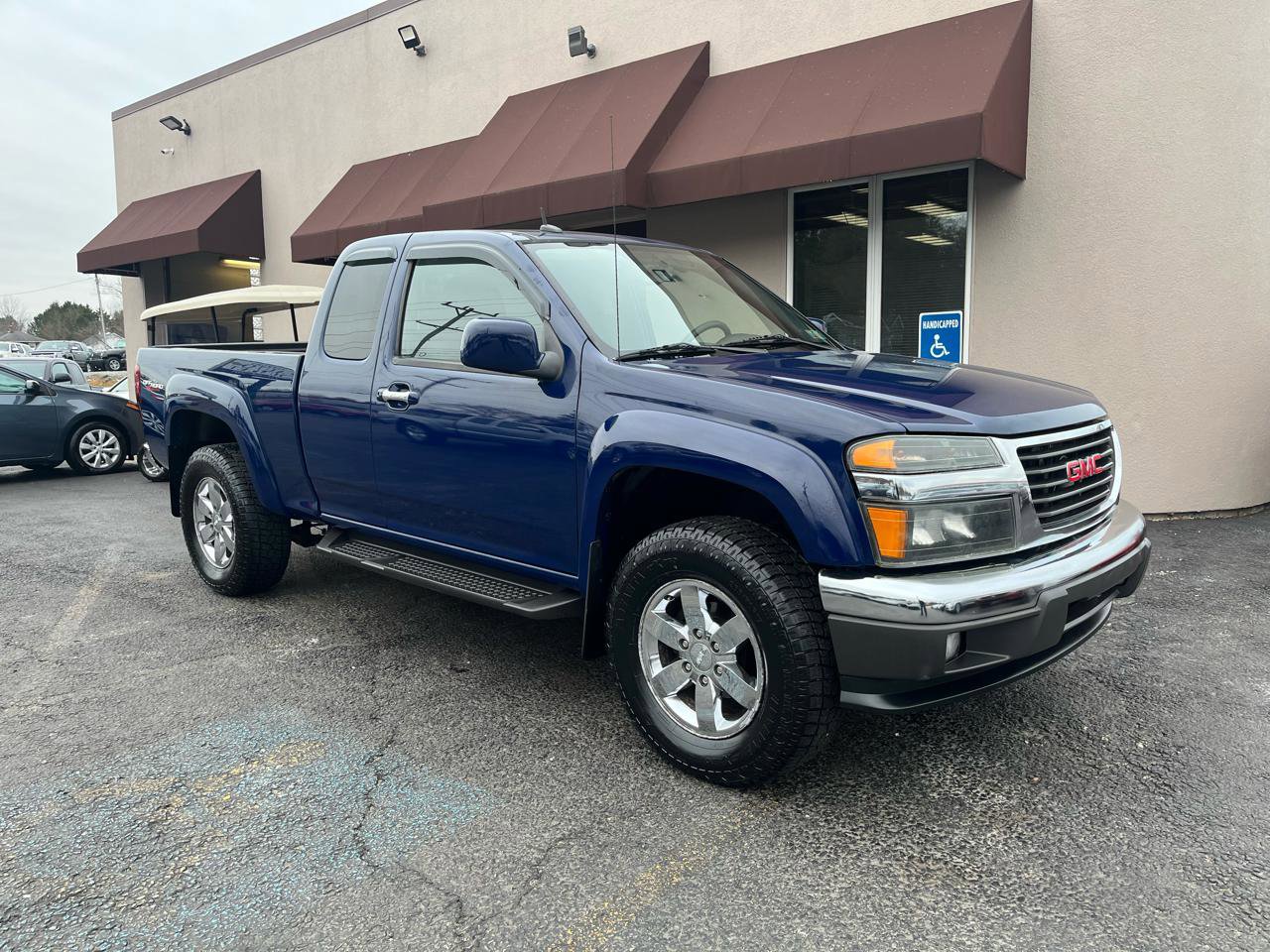 Used 2010 GMC Canyon SLE image 3