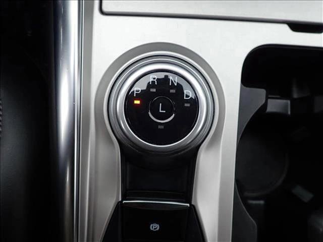 Used 2022 Ford Explorer XLT w/ Equipment Group 202A AWD/4WD image 24