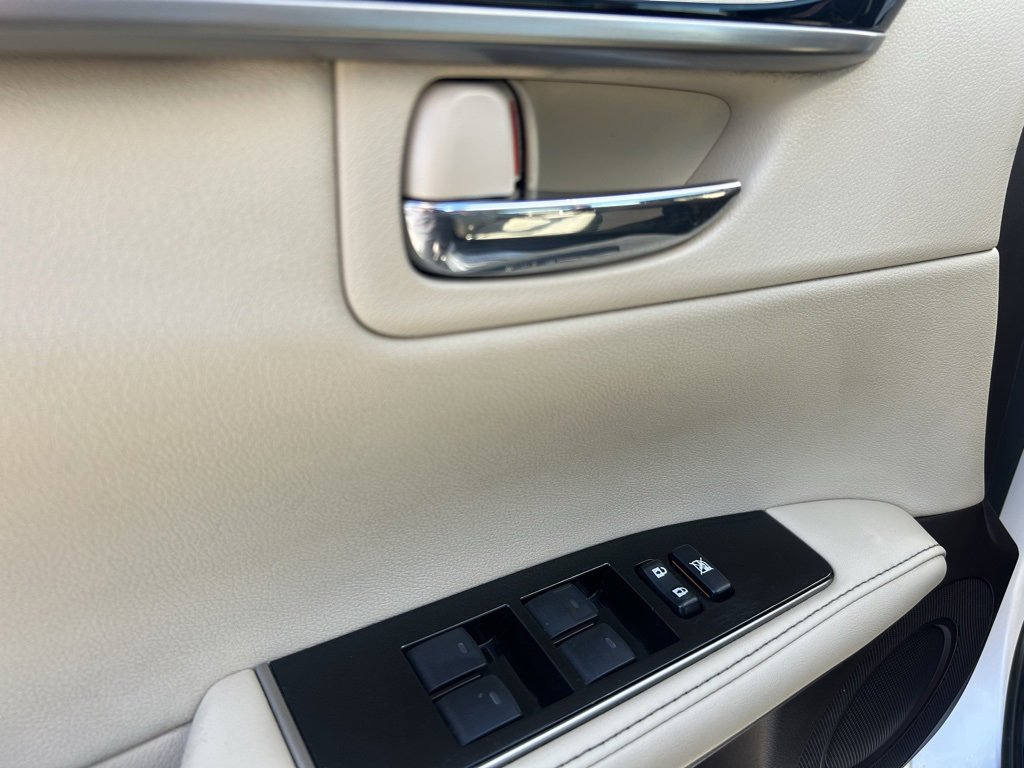 Used 2018 Lexus ES 350 w/ Accessory Package image 10