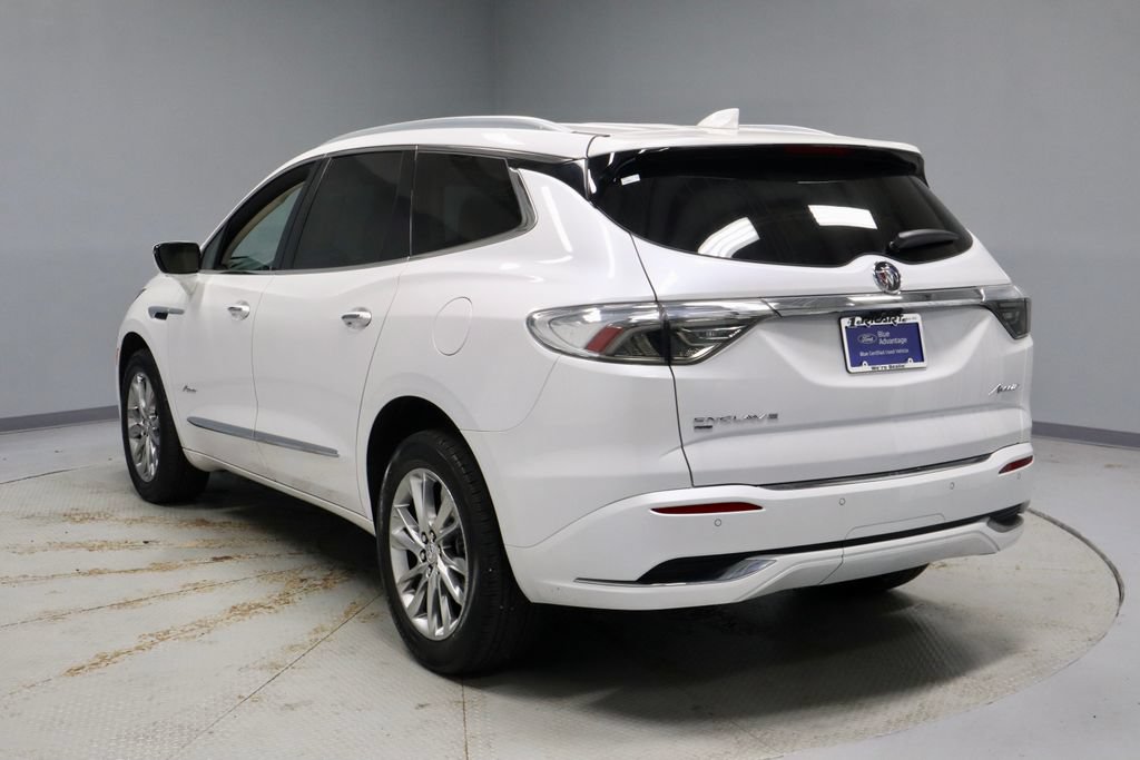 Used 2023 Buick Enclave Avenir w/ Avenir Technology Package AWD/4WD image 9