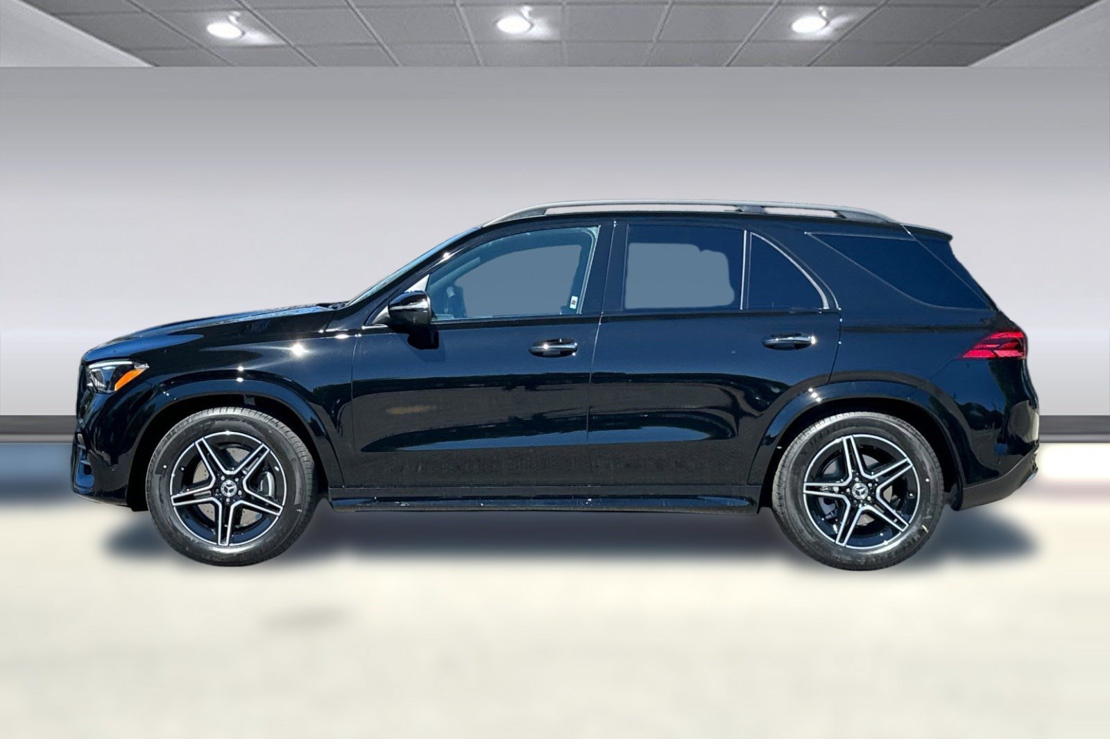 New 2026 Mercedes-Benz GLE 580 4MATIC image 2