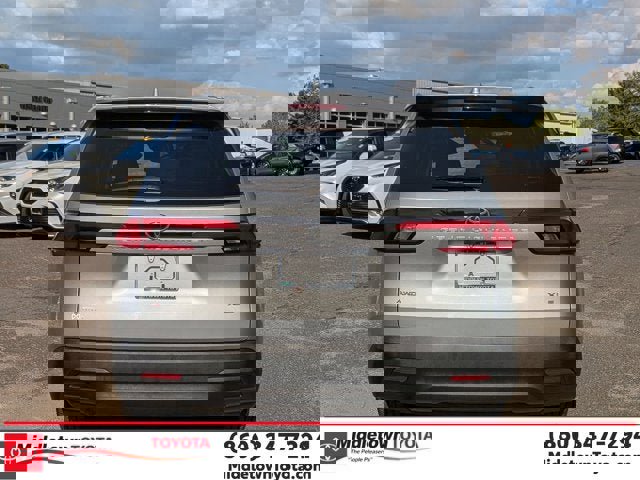 Certified 2024 Toyota Grand Highlander XLE image 4