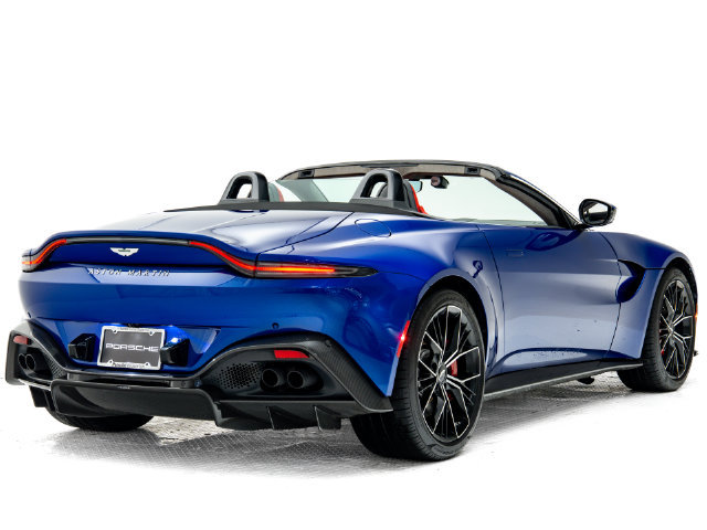 Used 2022 Aston Martin V8 Vantage Roadster RWD image 33