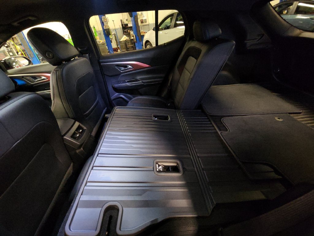 Certified 2026 Chevrolet Equinox EV RS AWD/4WD image 38