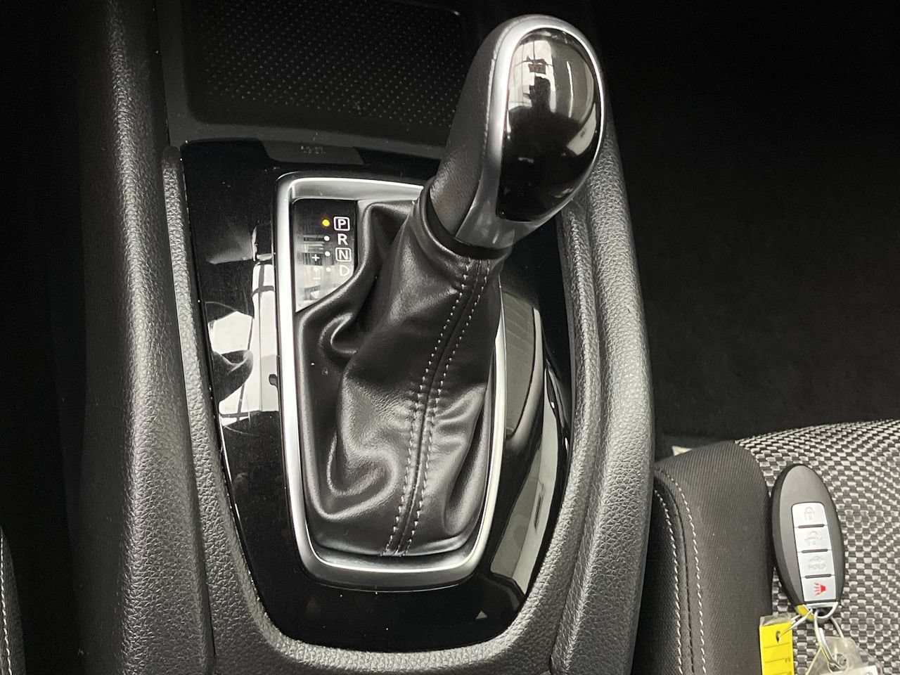 Used 2020 Nissan Rogue Sport SV w/ All-Weather Package AWD/4WD image 23