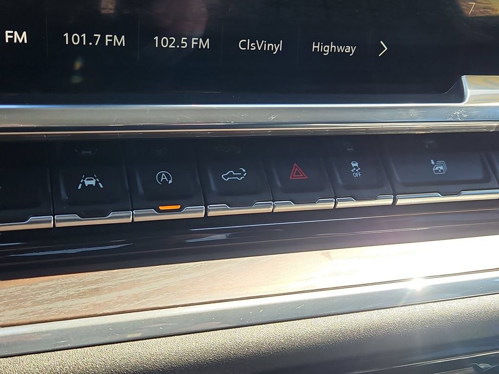 Certified 2025 GMC Sierra 1500 SLT AWD/4WD image 17