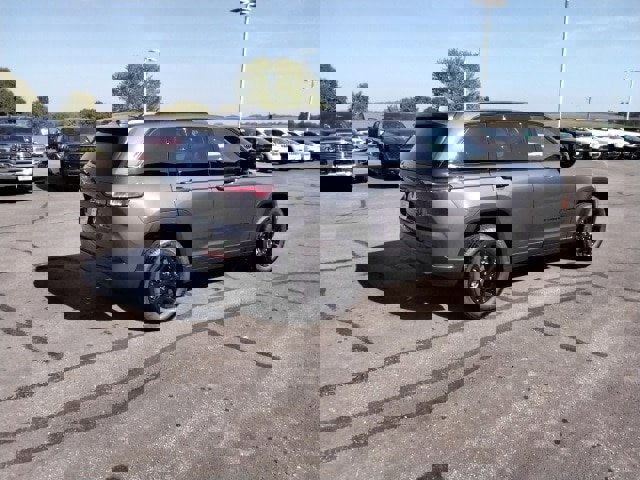 New 2025 Jeep Grand Cherokee Altitude w/ Trailer Tow Package image 7