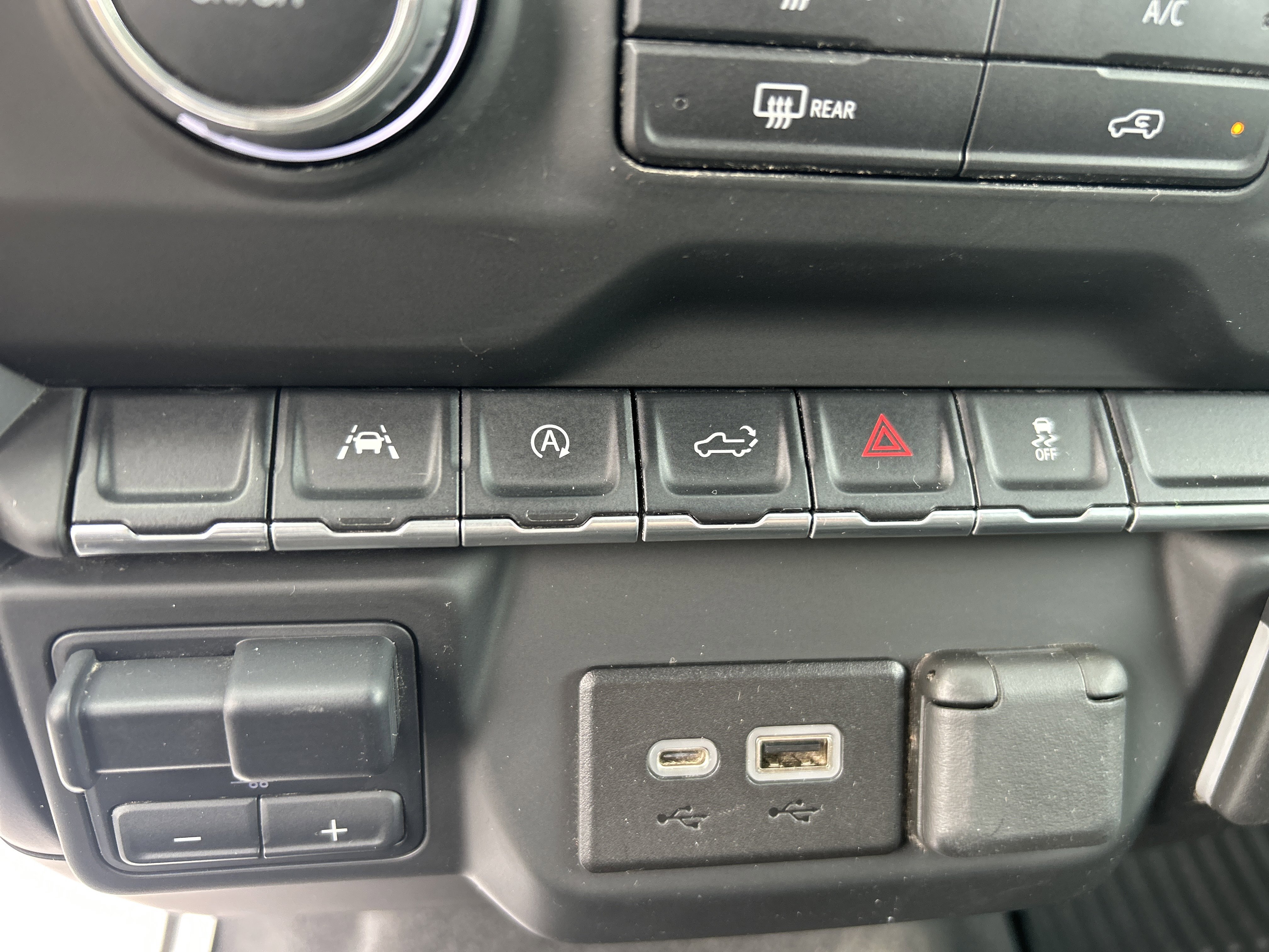 Used 2023 Chevrolet Silverado 1500 Custom AWD/4WD image 24