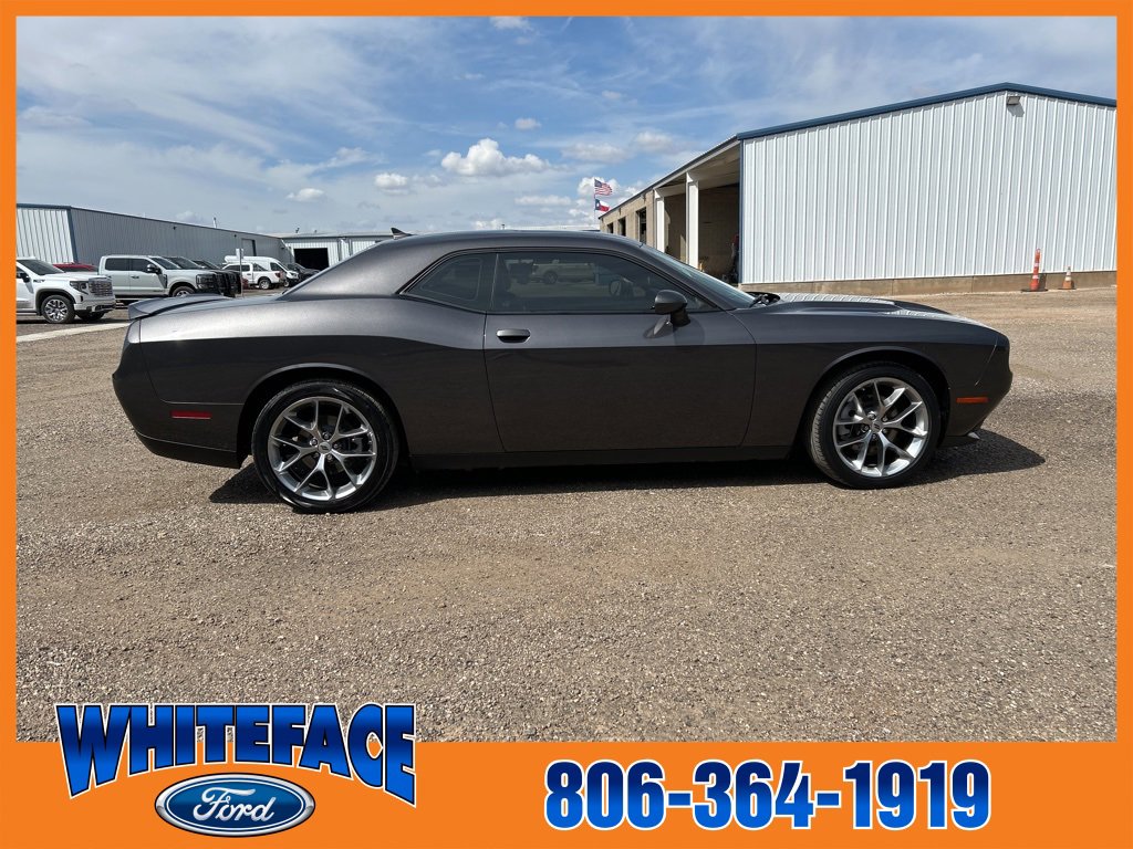 Used 2022 Dodge Challenger SXT w/ Plus Package image 7