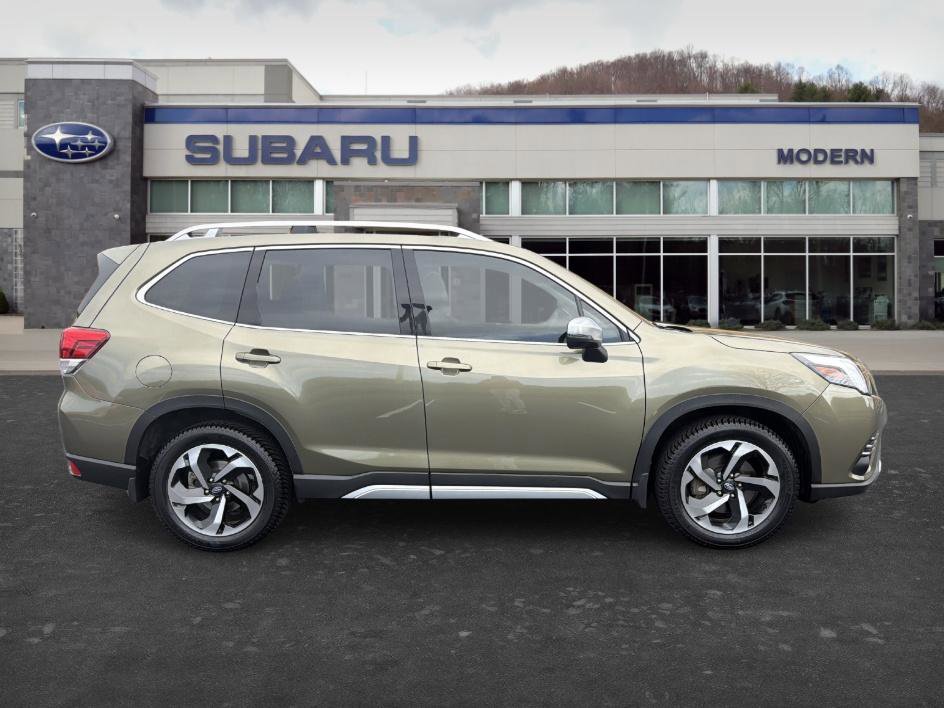 Used 2023 Subaru Forester Touring AWD/4WD image 4