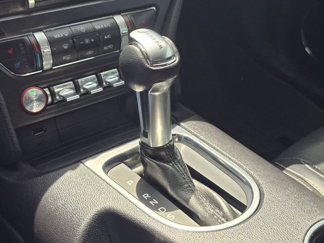 Used 2019 Ford Mustang Premium RWD image 28