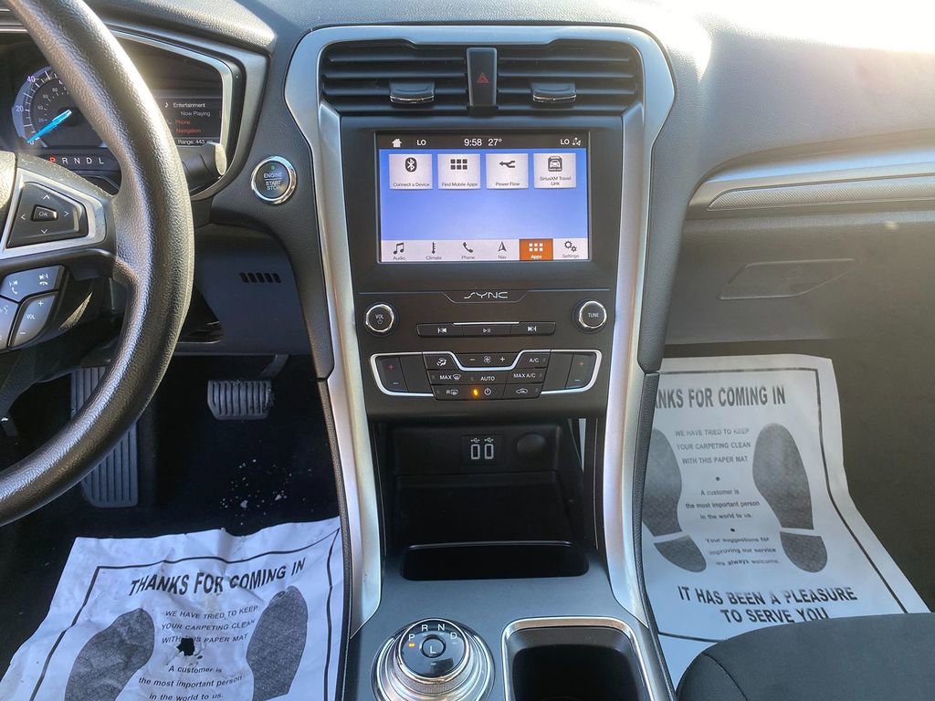 Used 2019 Ford Fusion SE image 20