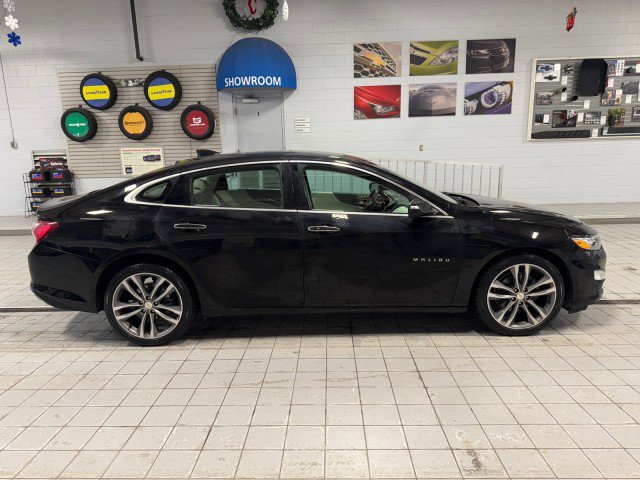 Used 2021 Chevrolet Malibu Premier image 2