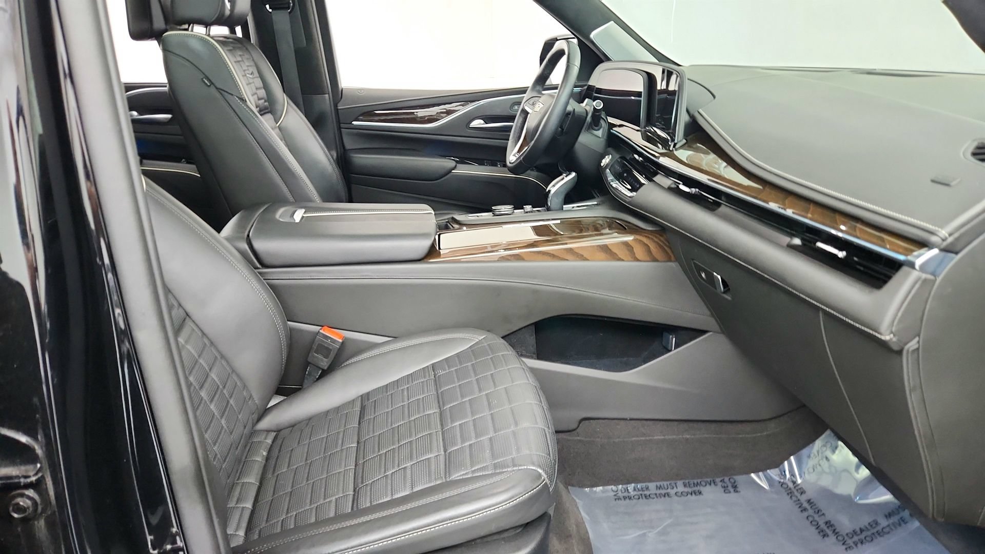 Used 2023 Cadillac Escalade Sport Platinum w/ Heavy-Duty Trailer Package AWD/4WD image 27