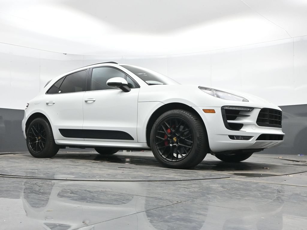 Used 2018 Porsche Macan GTS w/ Premium Package Plus AWD/4WD image 43