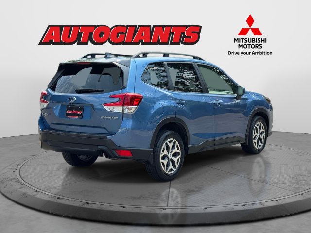 Used 2024 Subaru Forester Premium AWD/4WD image 2