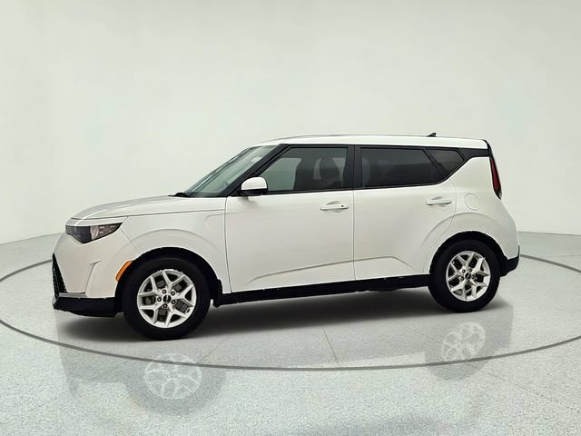 Used 2023 Kia Soul S FWD image 3
