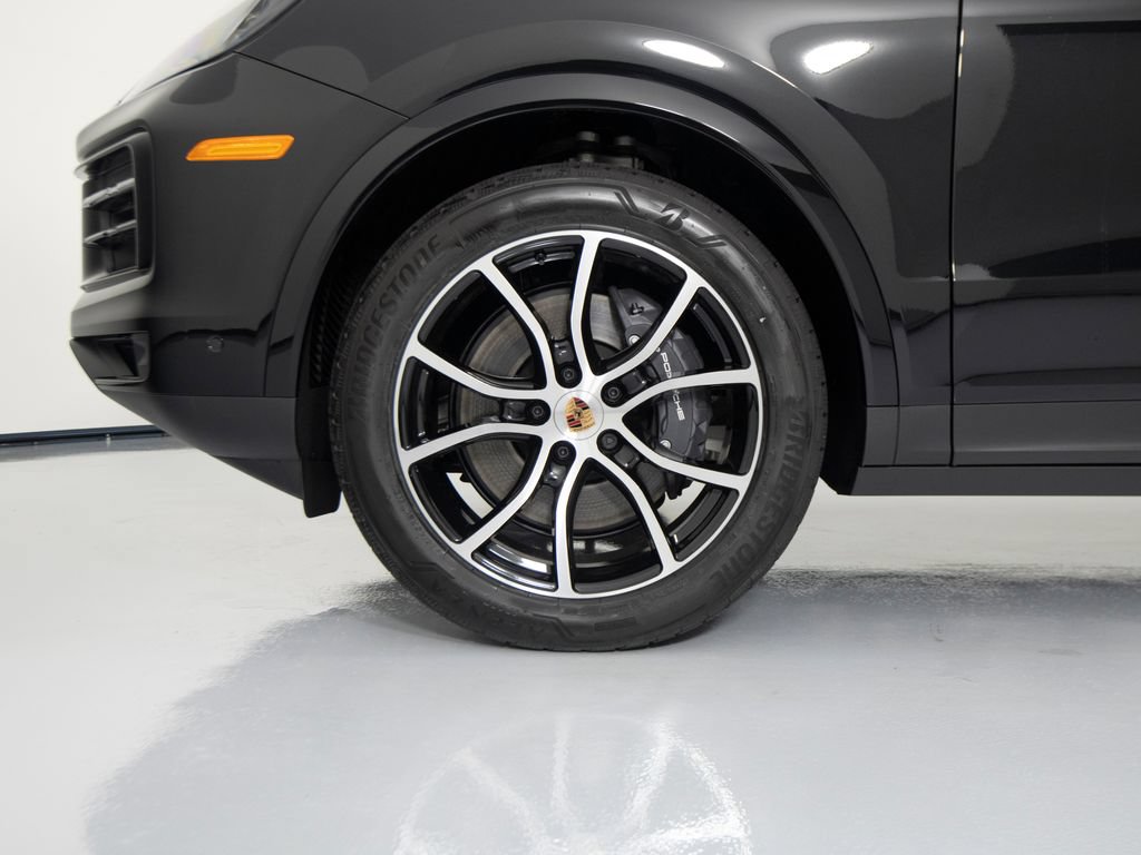 New 2026 Porsche Cayenne AWD/4WD image 14
