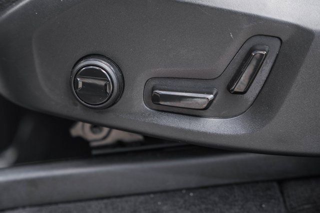 Used 2022 Volvo XC90 T5 Momentum w/ Advanced Package image 32