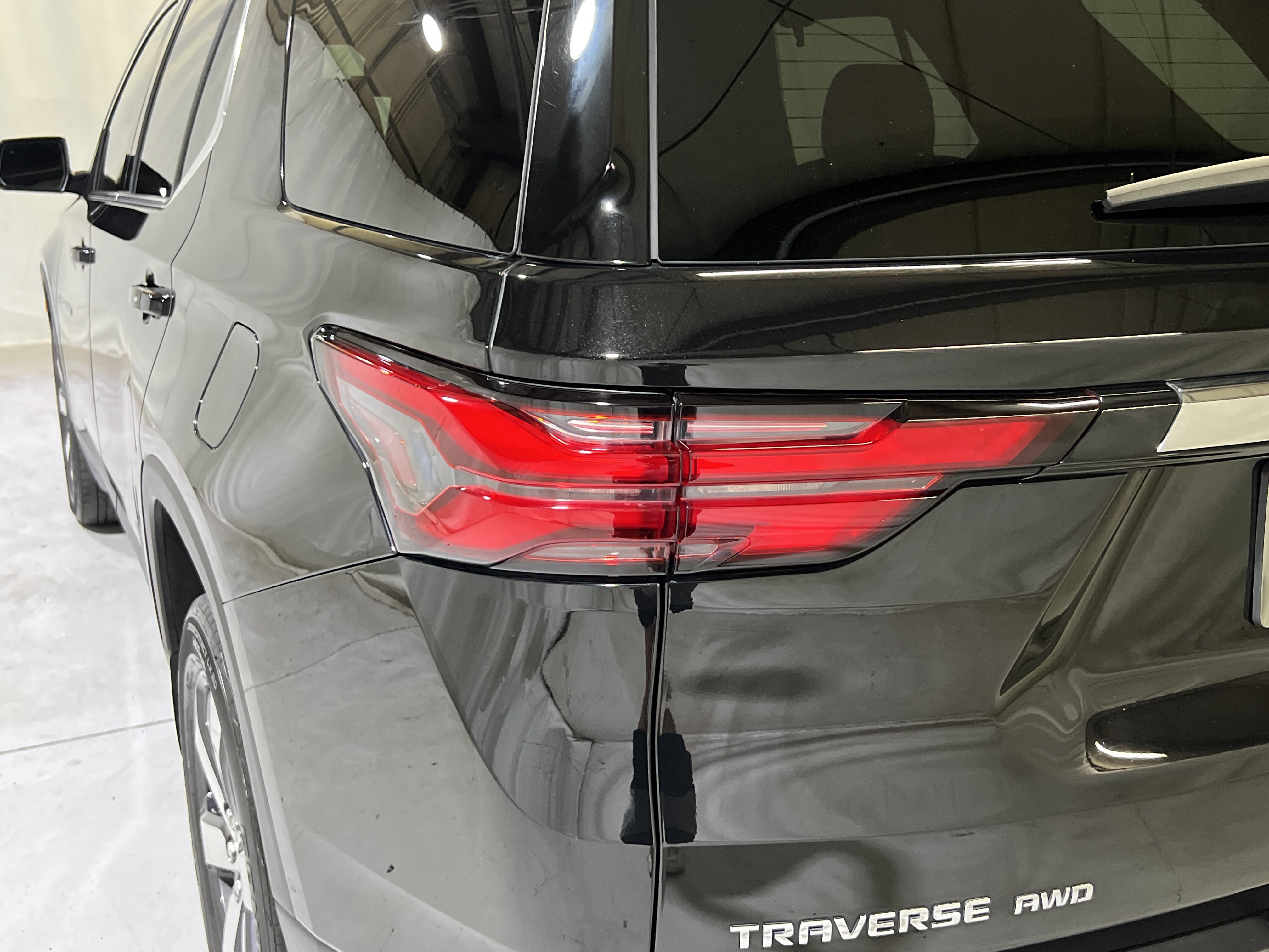 Certified 2023 Chevrolet Traverse LT w/ LT Premium Package AWD/4WD image 10