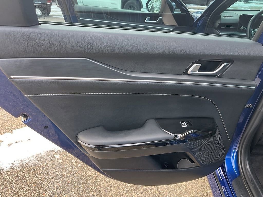 Used 2025 Kia K5 GT-Line w/ GT-Line Premium Package image 43